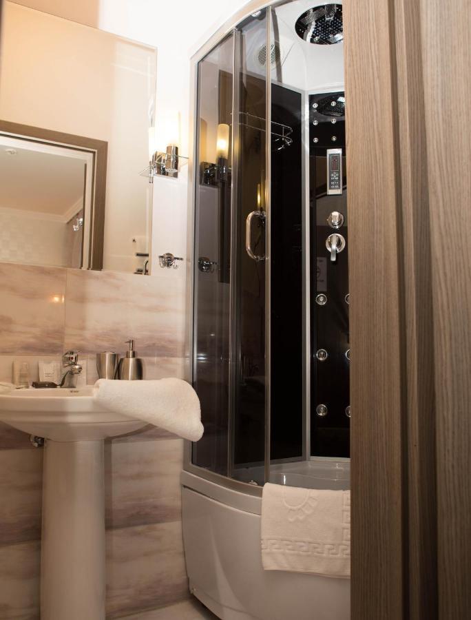 Mini Elegant Hotel Kiev Eksteriør billede