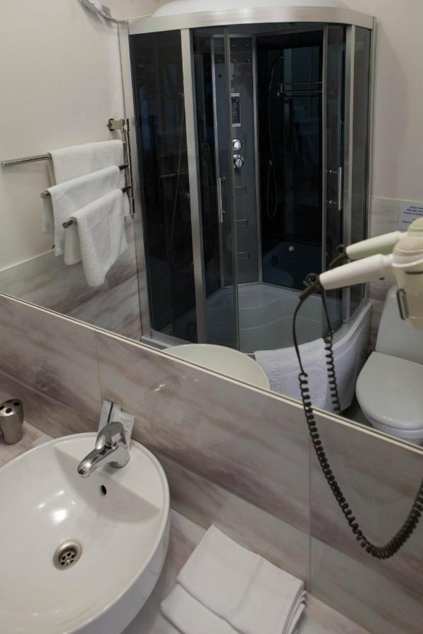 Mini Elegant Hotel Kiev Eksteriør billede